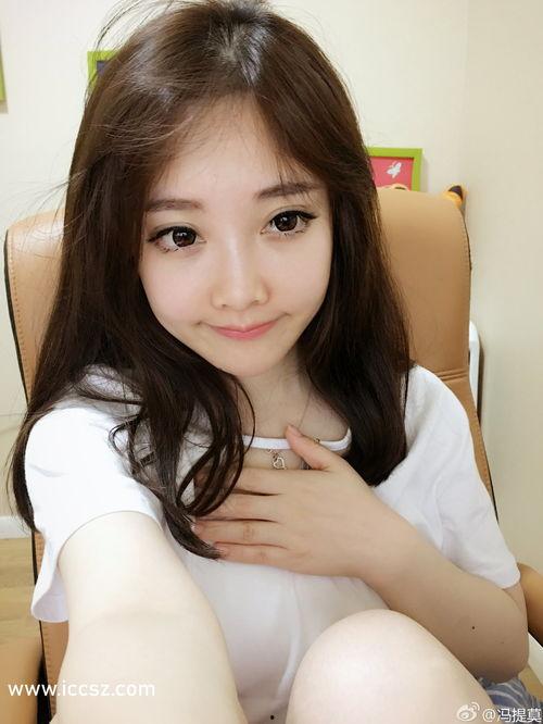 国产在线主播,点亮网络新风尚,展现青春风采 第2张 国产在线主播,点亮网络新风尚,展现青春风采 第2张